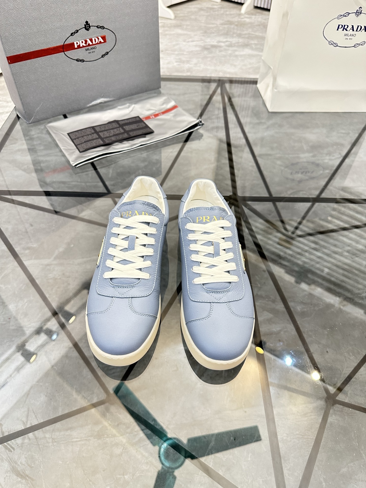 プラダ［Prada］ America's Cup レザースニーカー（ローカット）