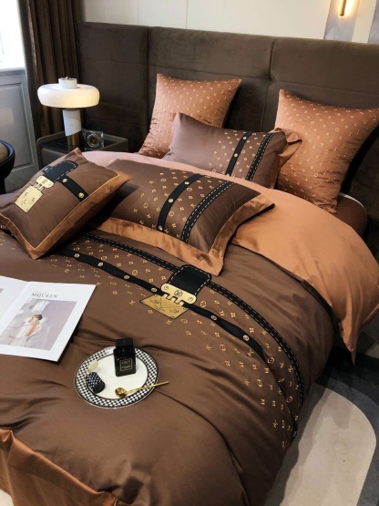 ルイ・ヴィトン「Louis Vuitton」プレミアムコットン ゴールド＆シルバー刺繍 4点セット