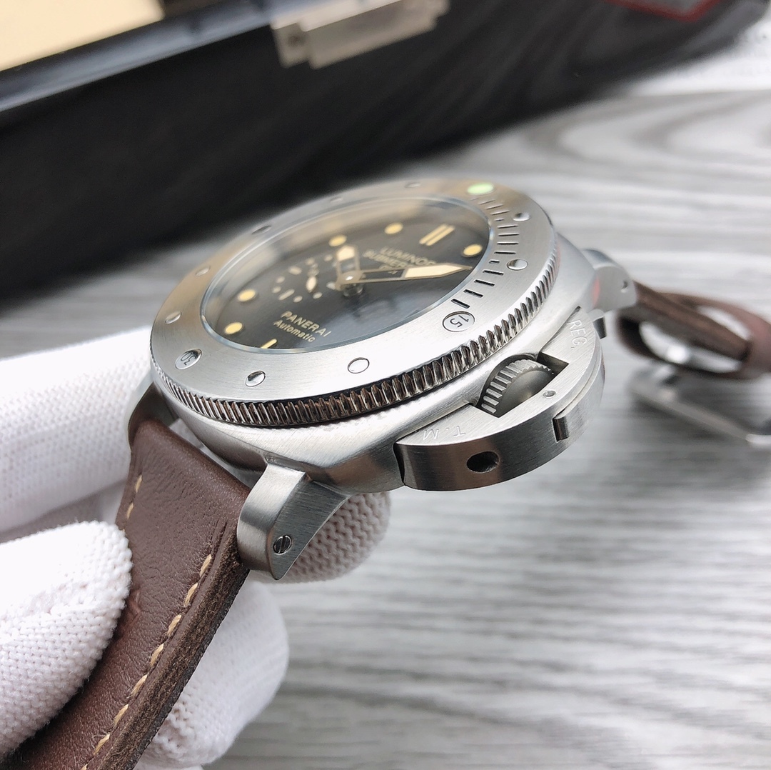 パネライ［Panerai］SUBMERSIBLE 潜行者 オートマティック メカニカル ウォッチ48MM