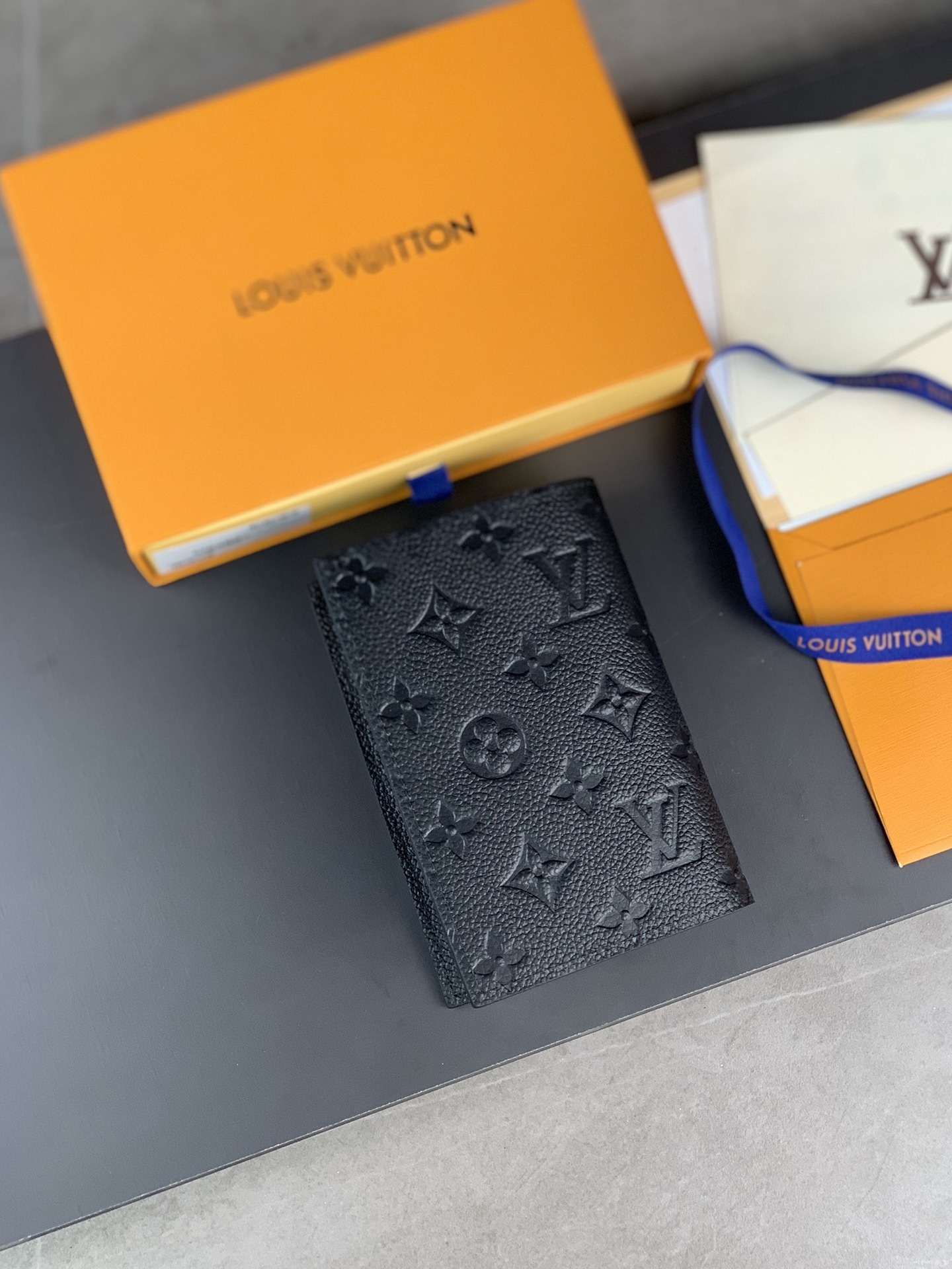 ルイ-ヴィトン(Louis Vuitton) パスポートカバー クーヴェルテュール･パスポール NM