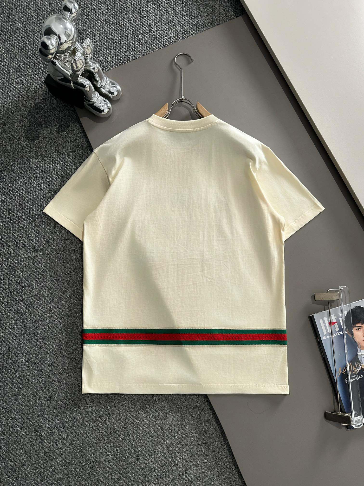 グッチ「Gucci」革刺繍アルファベットlog半袖Tシャツ