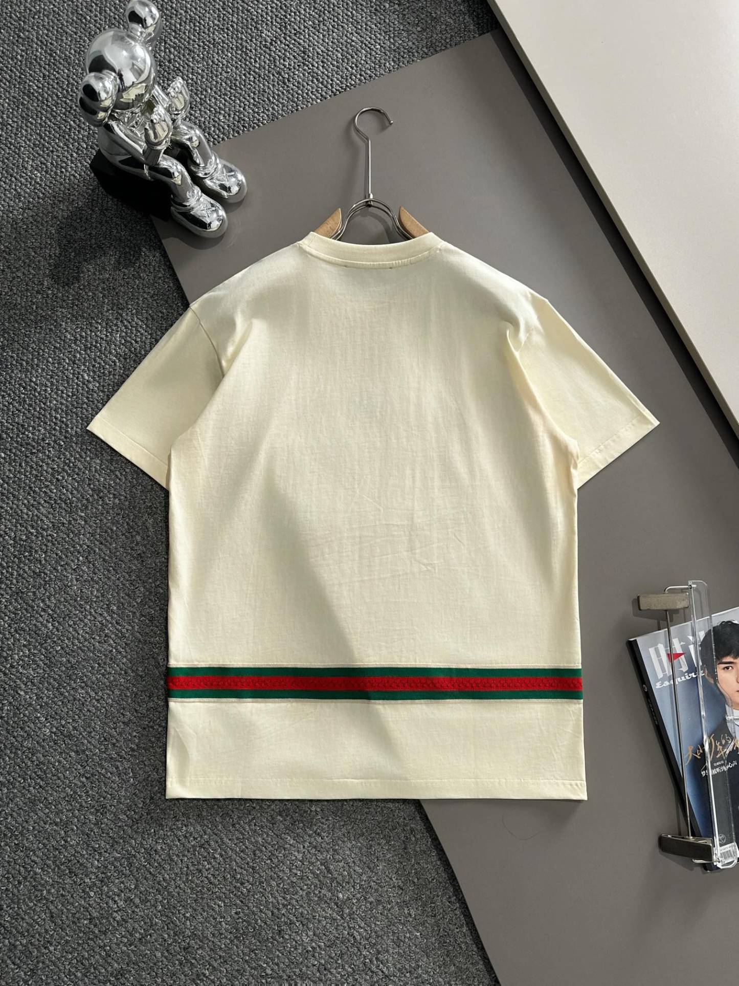 グッチ「Gucci」革刺繍アルファベットlog半袖Tシャツ