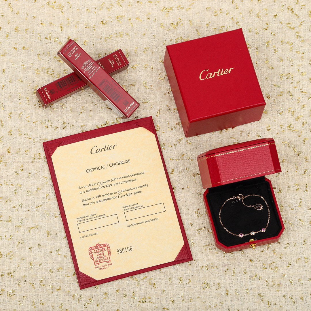 カルティエ「Cartier」トライアングル ダイヤモンド ブレスレット