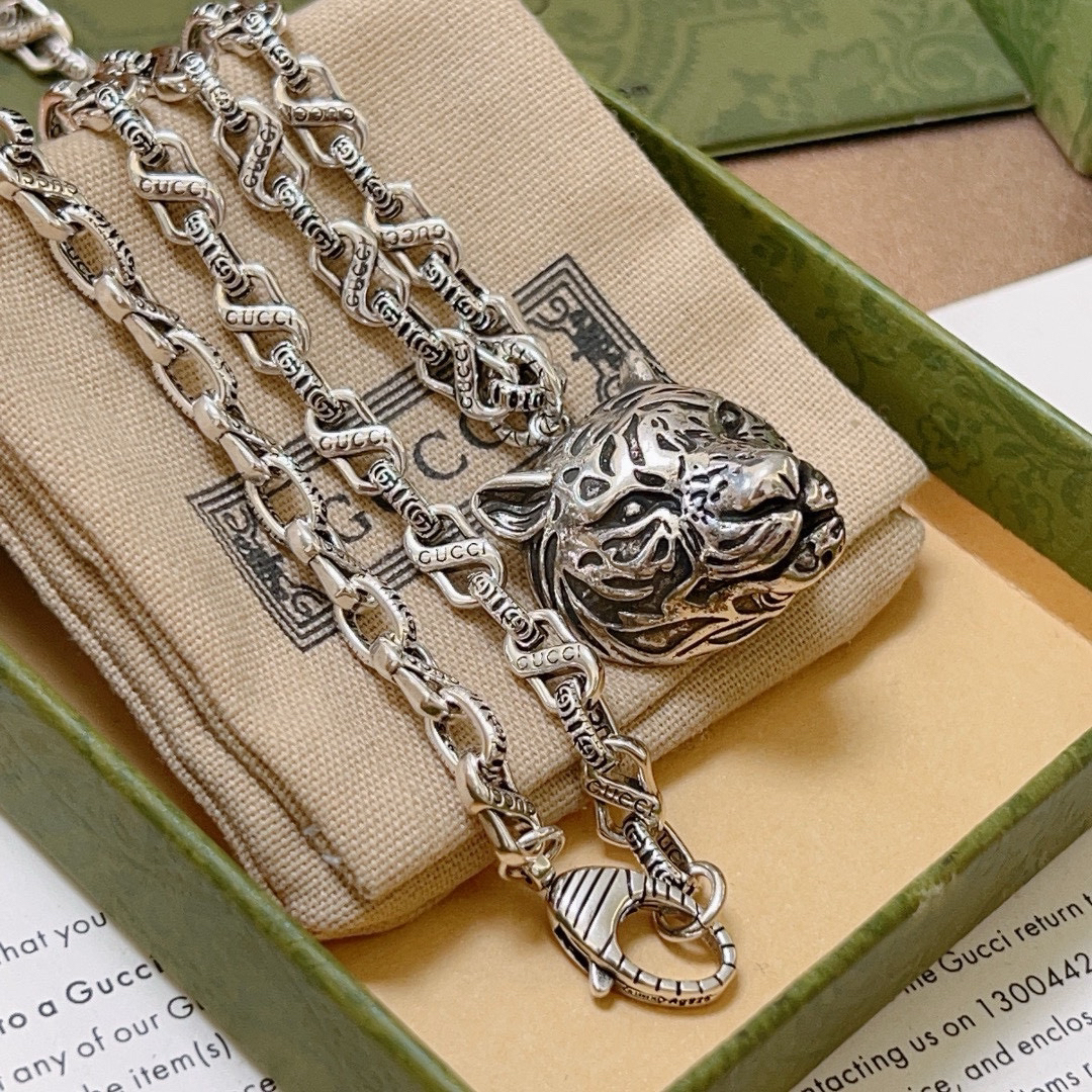 グッチ「Gucci」 Anger Forest 双Gペンダントネックレス