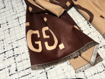 グッチ「Gucci」GG ダブルジャカード ウールマフラー
