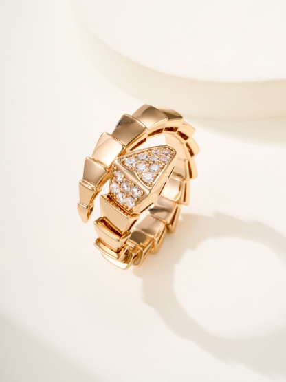 ブルガリ「Bvlgari」serpenti蛇頭象眼ドリルワイドリング