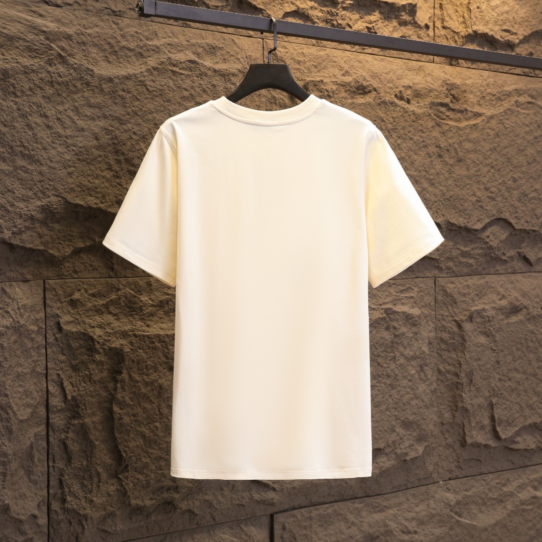 モンクレール「Moncler」ミニマル ロゴ クルーネックTシャツ