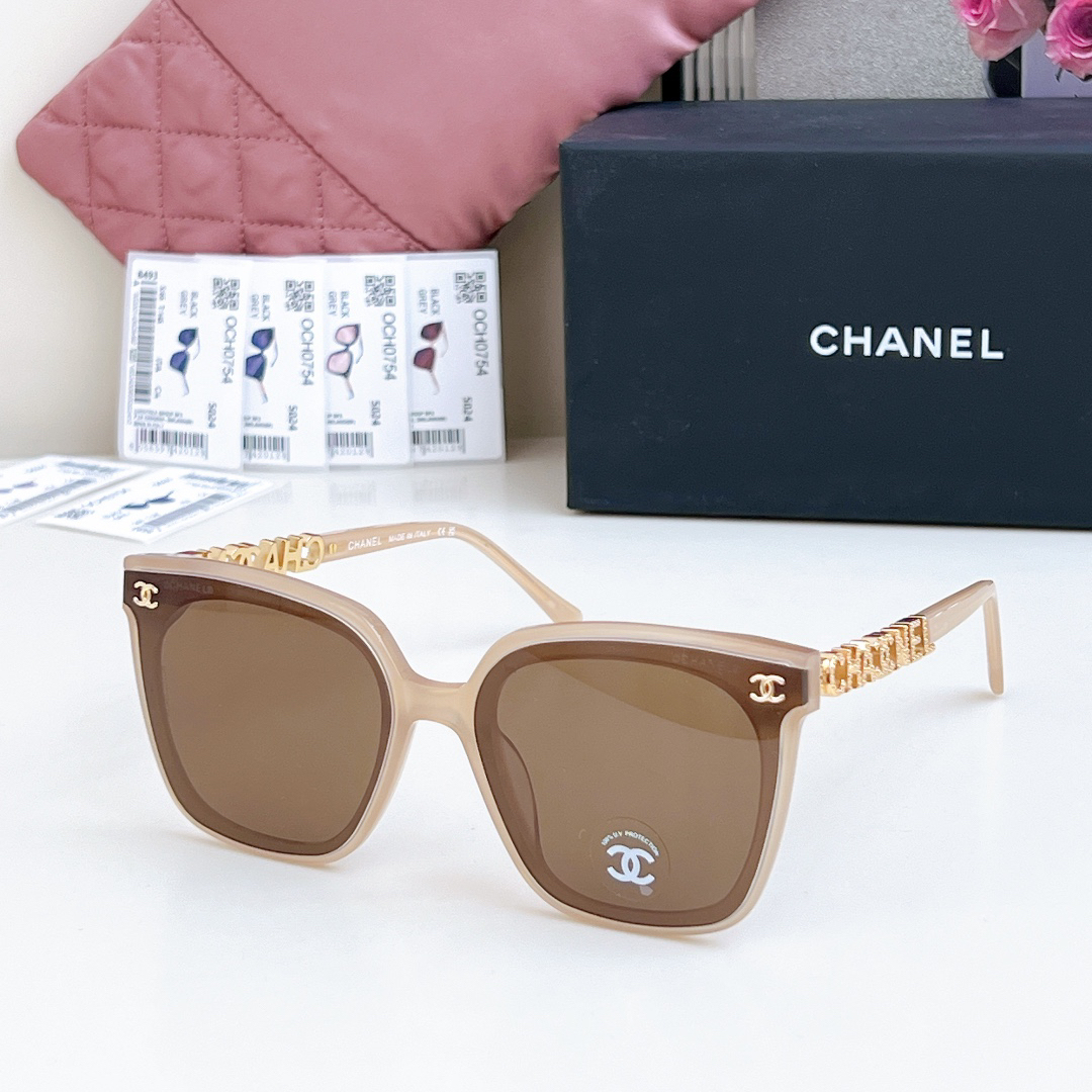 シャネル「Chanel」スクエア フレーム ダブルCC サングラス