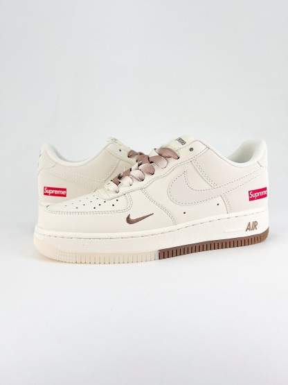 ナイキ「Nike」カジュアルシューズ