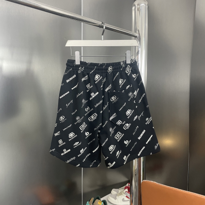 バレンシアガ「Balenciaga」ヘビーウォッシュ＋インディゴ染め＋フルロゴプリントショートパンツ