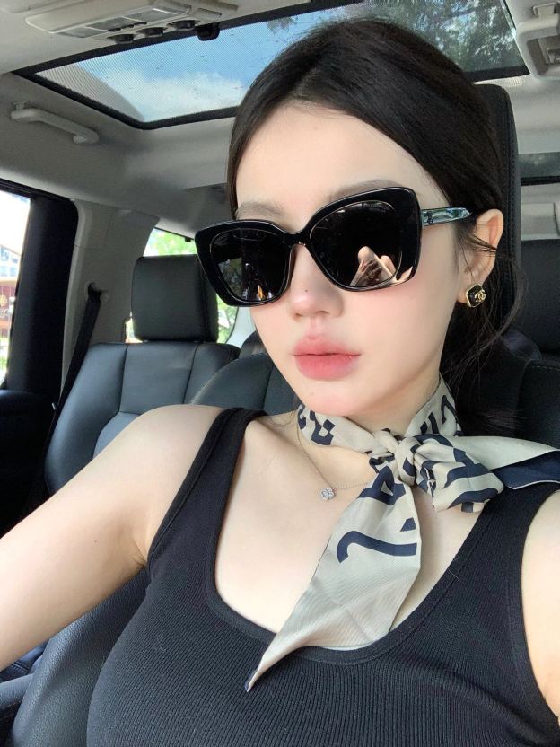 シャネル「Chanel」レターロゴ サングラスコレクション