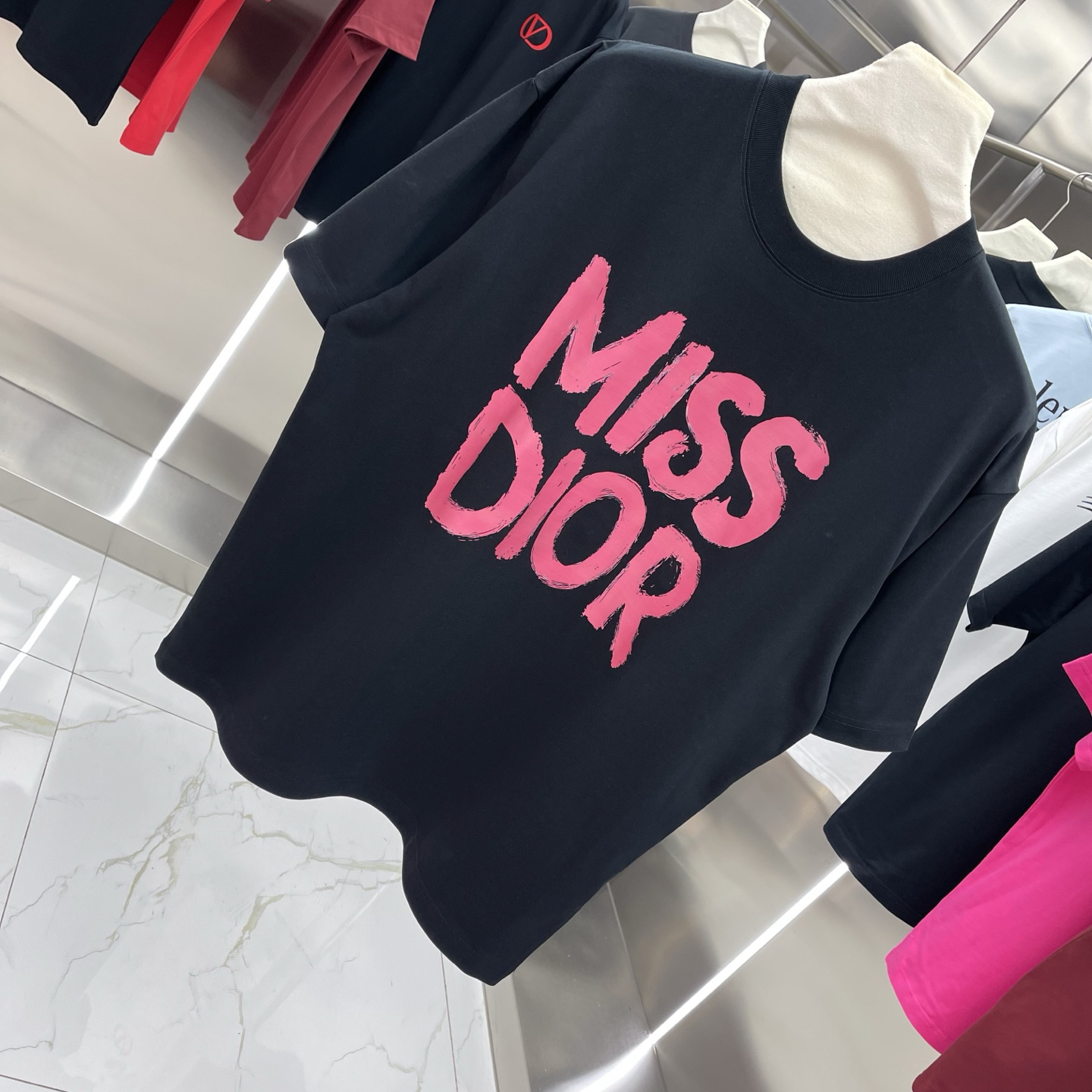 ディオール「Dior」クラシックコレクション プリントTシャツ