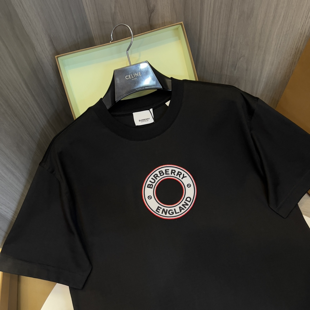 バーバリー「Burberry」サークルロゴ エンブロイダリー Tシャツ