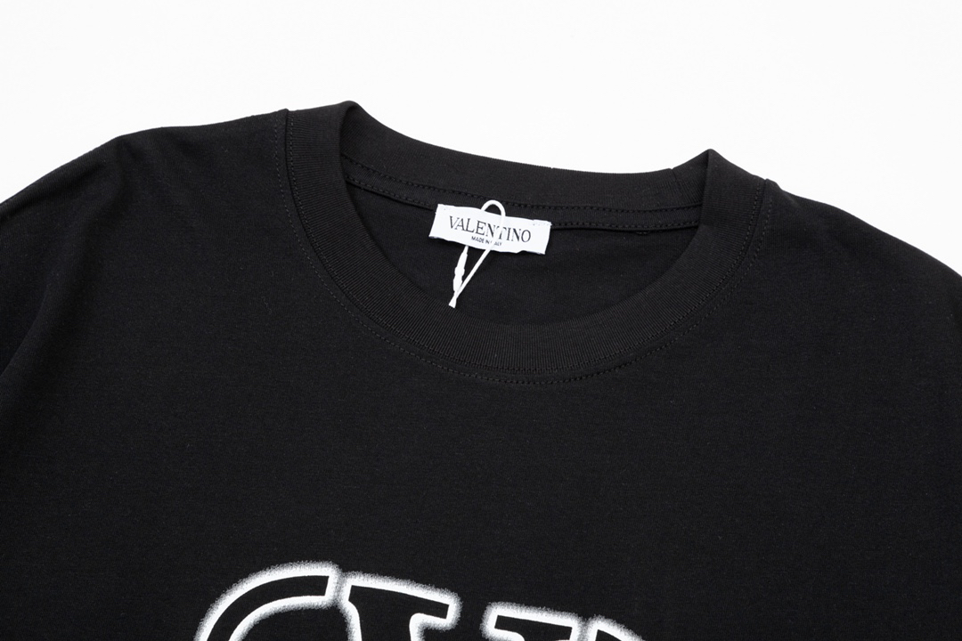 ヴァレンティノ「Valentino」アルファベット刺繍ゴーストパターンロゴクラシック識別子プリント
