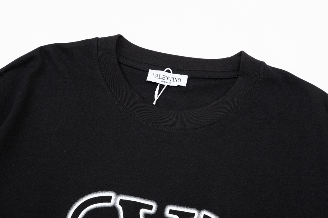 ヴァレンティノ「Valentino」アルファベット刺繍ゴーストパターンロゴクラシック識別子プリント