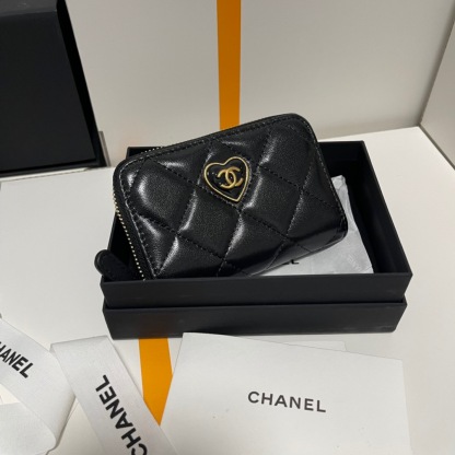 シャネル「Chanel」ハート型 ジップ コインケース