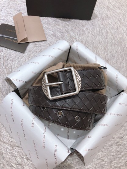 ボッテガ ヴェネタ「Bottega Veneta」プレミアムレザー ベルト