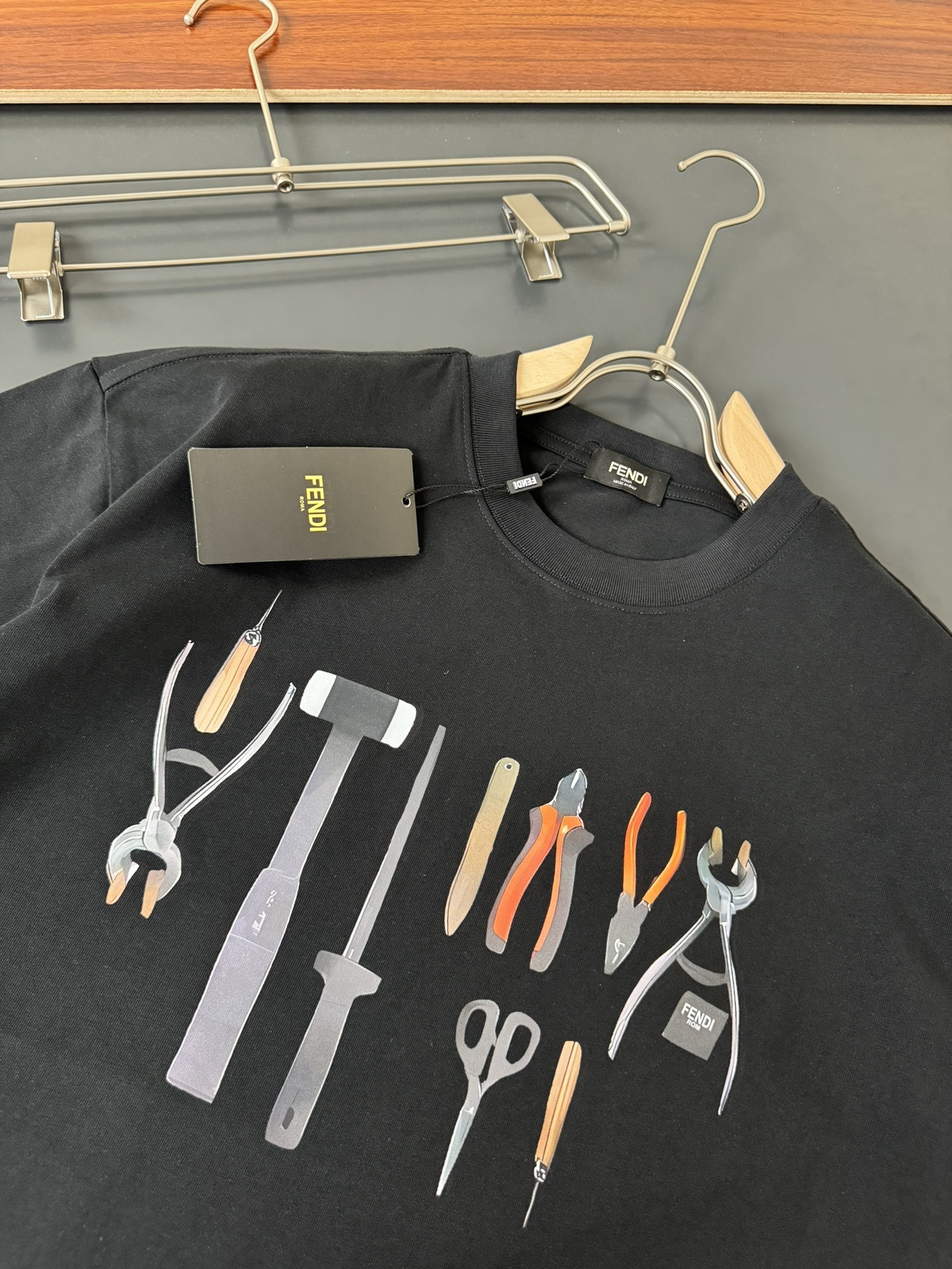 フェンディ「Fendi」2025SS 春夏新作 ラウンドネック ファッションTシャツ