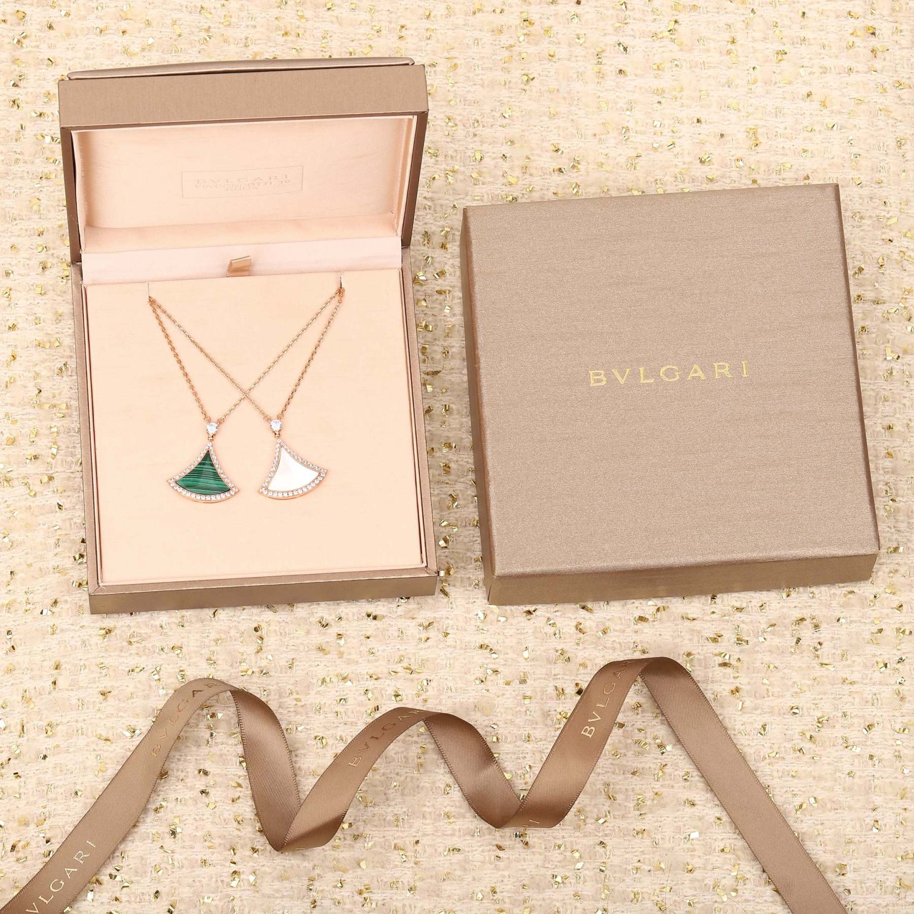 ブルガリ「Bvlgari」DIVAS’ DREAM パールマザーオブシェル 扇形ペンダントネックレス41-43cm