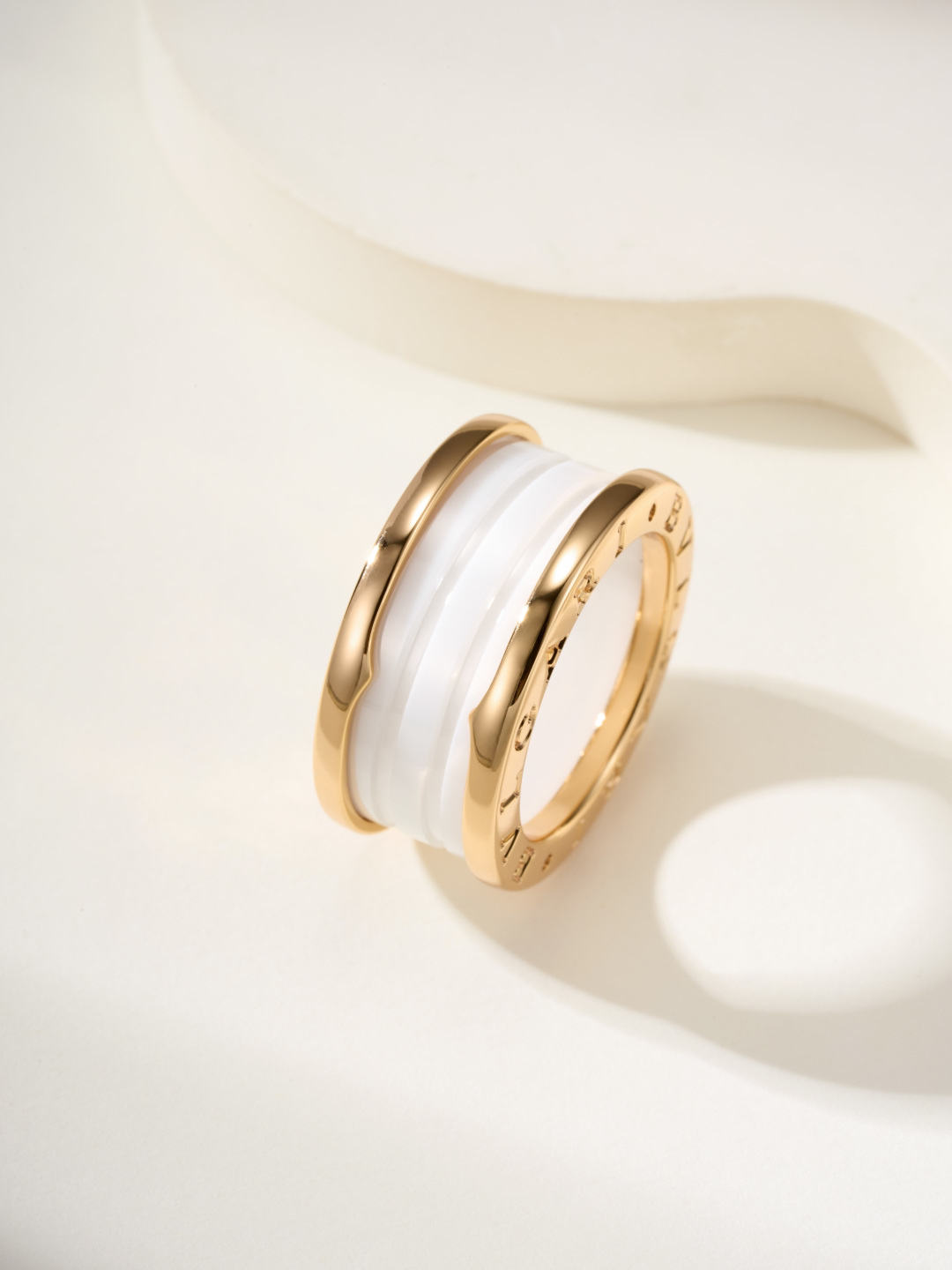 ブルガリ「Bvlgari」 セラミックリング