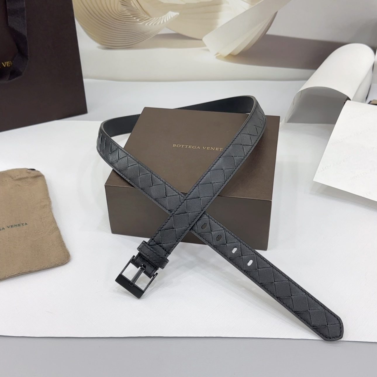 ボッテガ ヴェネタ「Bottega Veneta」 レディース ファッションベルト ダブルフェイスレザー100CM