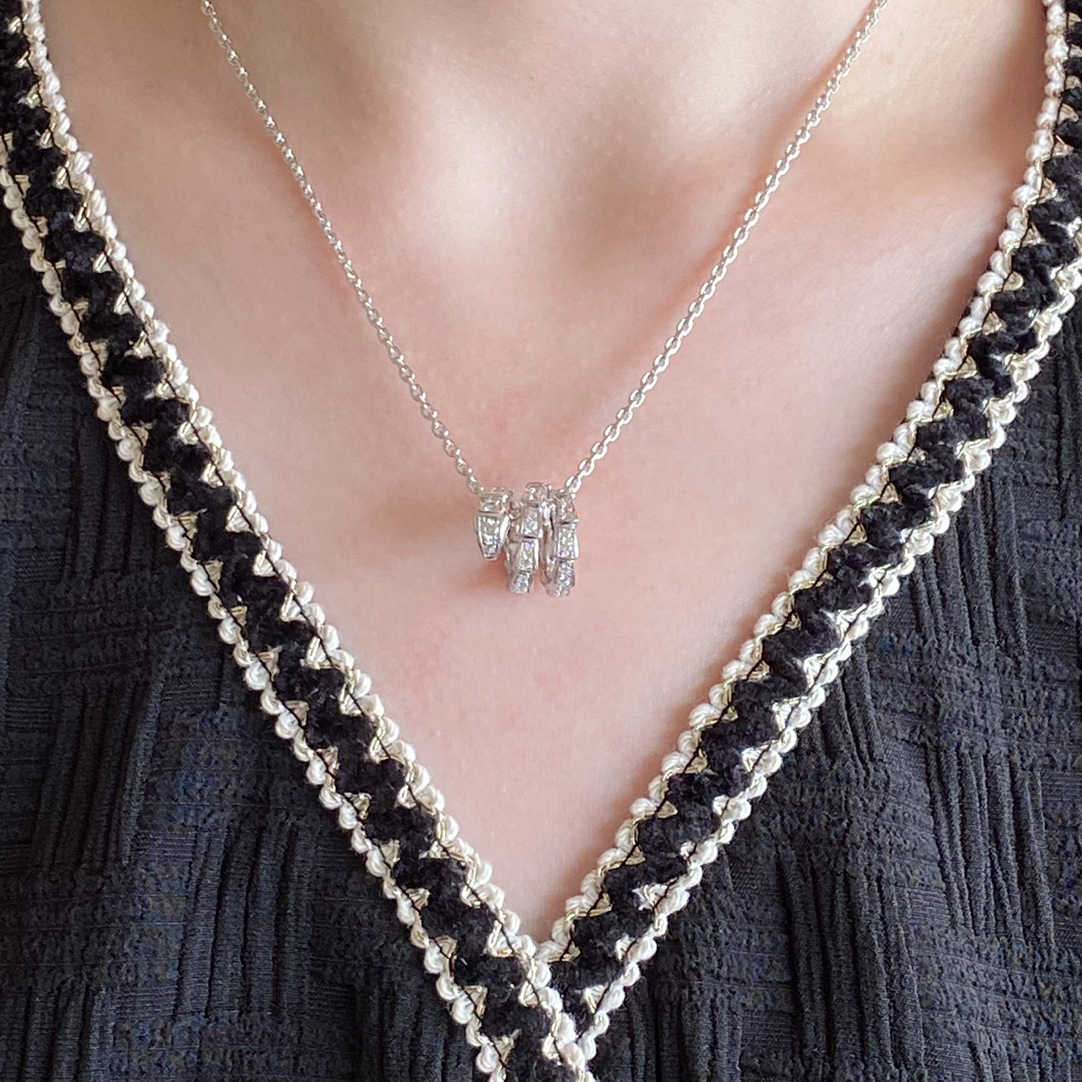 ブルガリ「Bvlgari」Serpenti Viper ダイヤモンドペンダントネックレス25mm