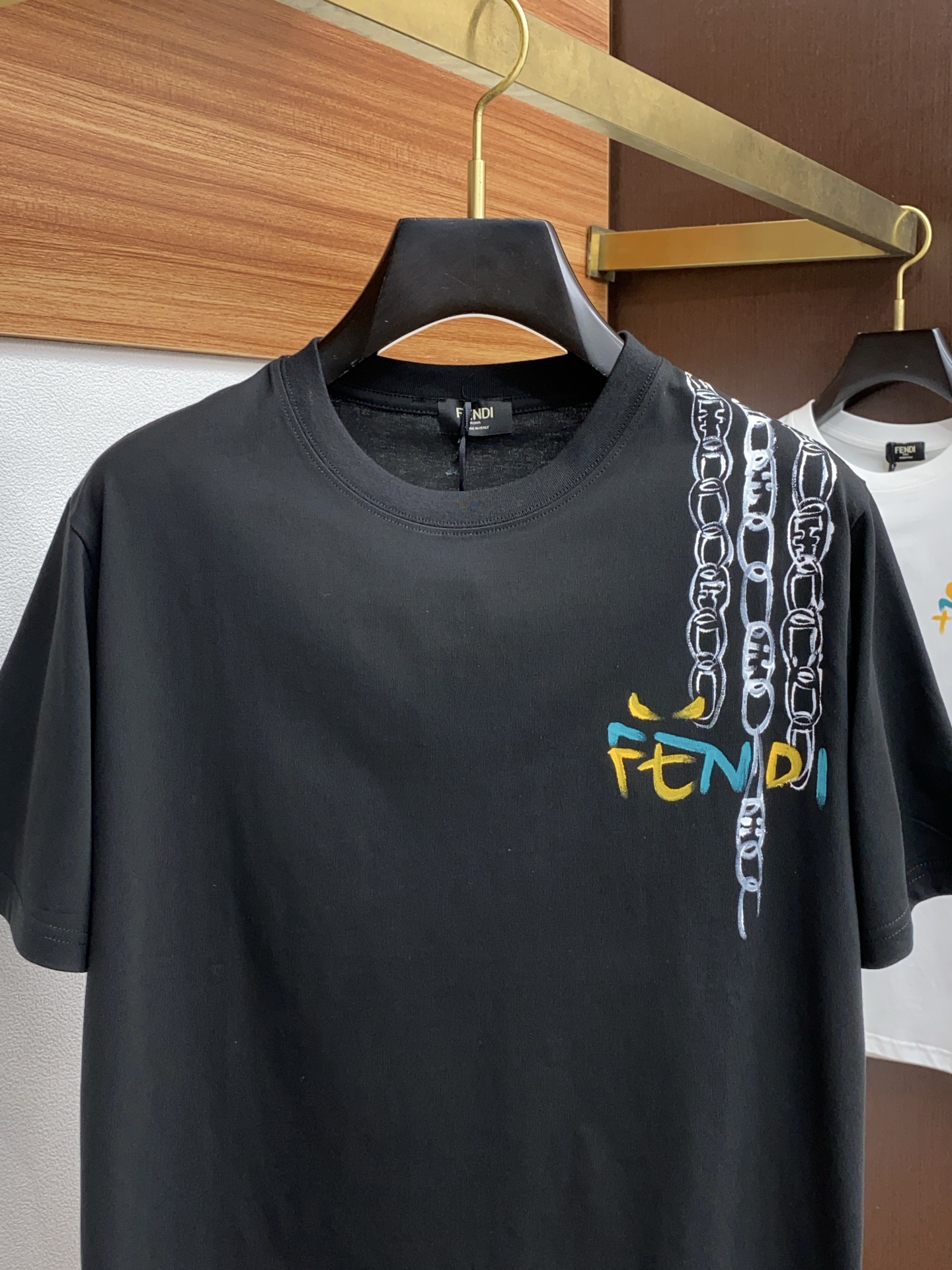 フェンディ「Fendi」SSコレクション 新工法ロゴ メンズ オーバーサイズ ラウンドネックTシャツ