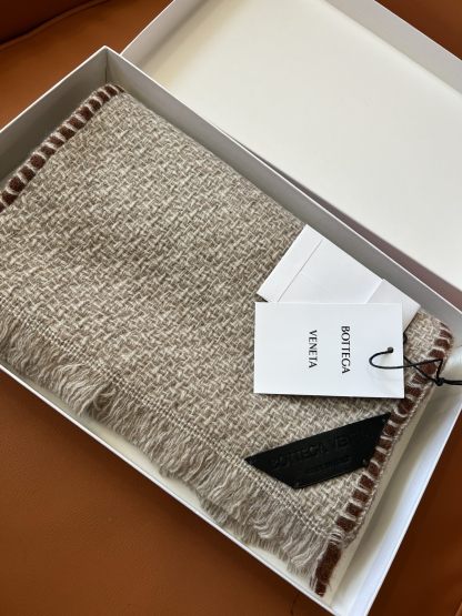 ボッテガ ヴェネタ「Bottega Veneta」イントレチャート キャシュミール マフラー30x180cm
