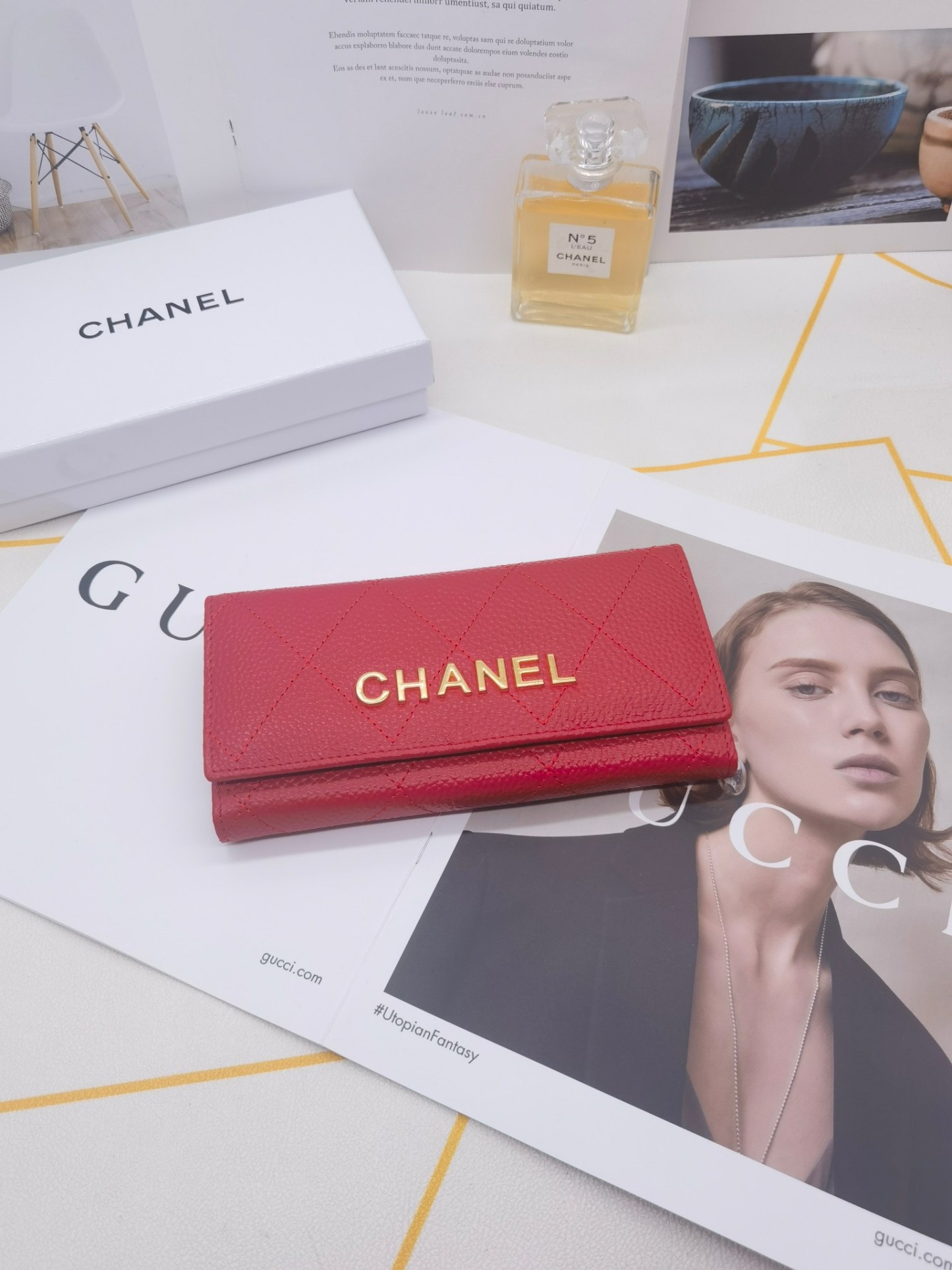 シャネル「Chanel」二つ折りレザーウォレット