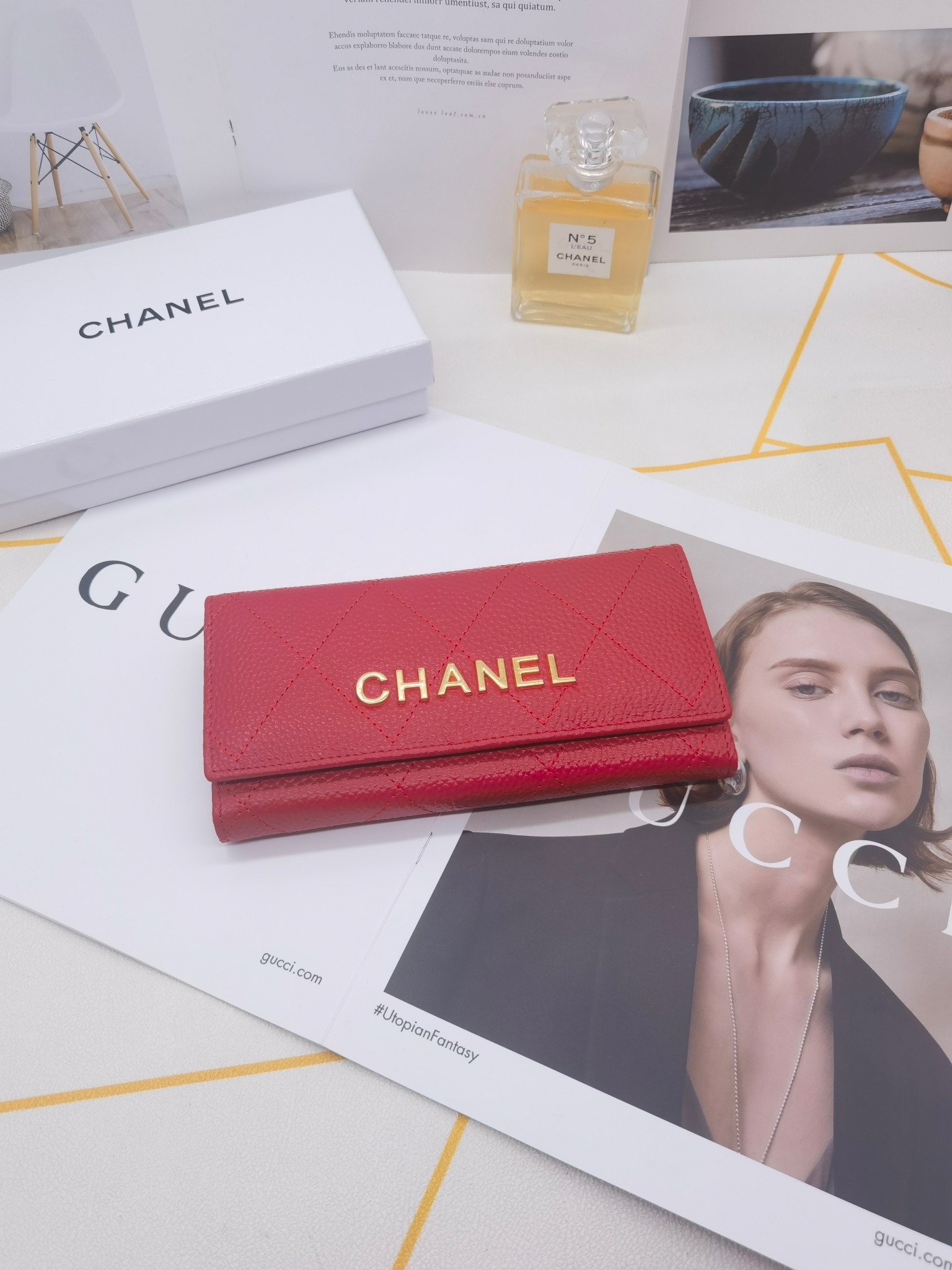 シャネル「Chanel」二つ折りレザーウォレット