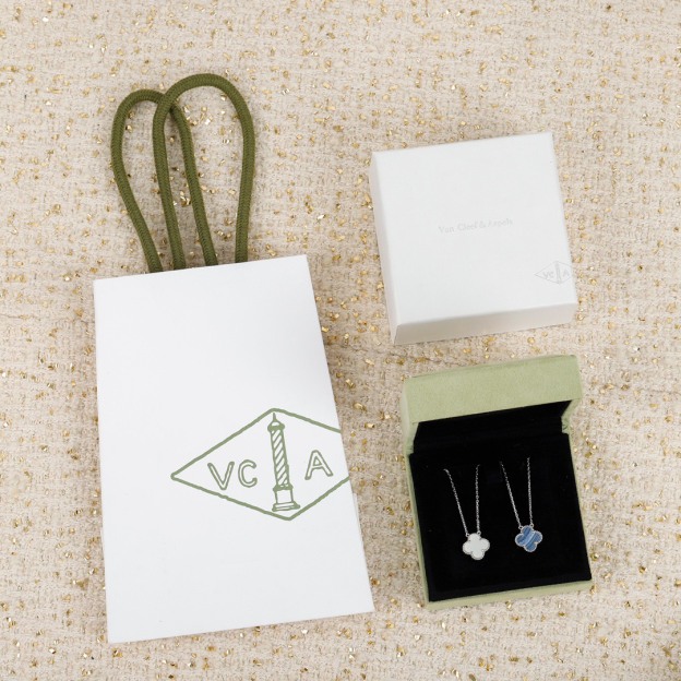 ヴァン クリーフ＆アーペル「Van Cleef & Arpels」 Alhambra 四つ葉のクローバー ネックレス長は42cm