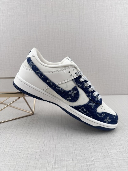 ルイ・ヴィトン「Louis Vuitton」NIKE Dunk Low By You カスタムスニーカー