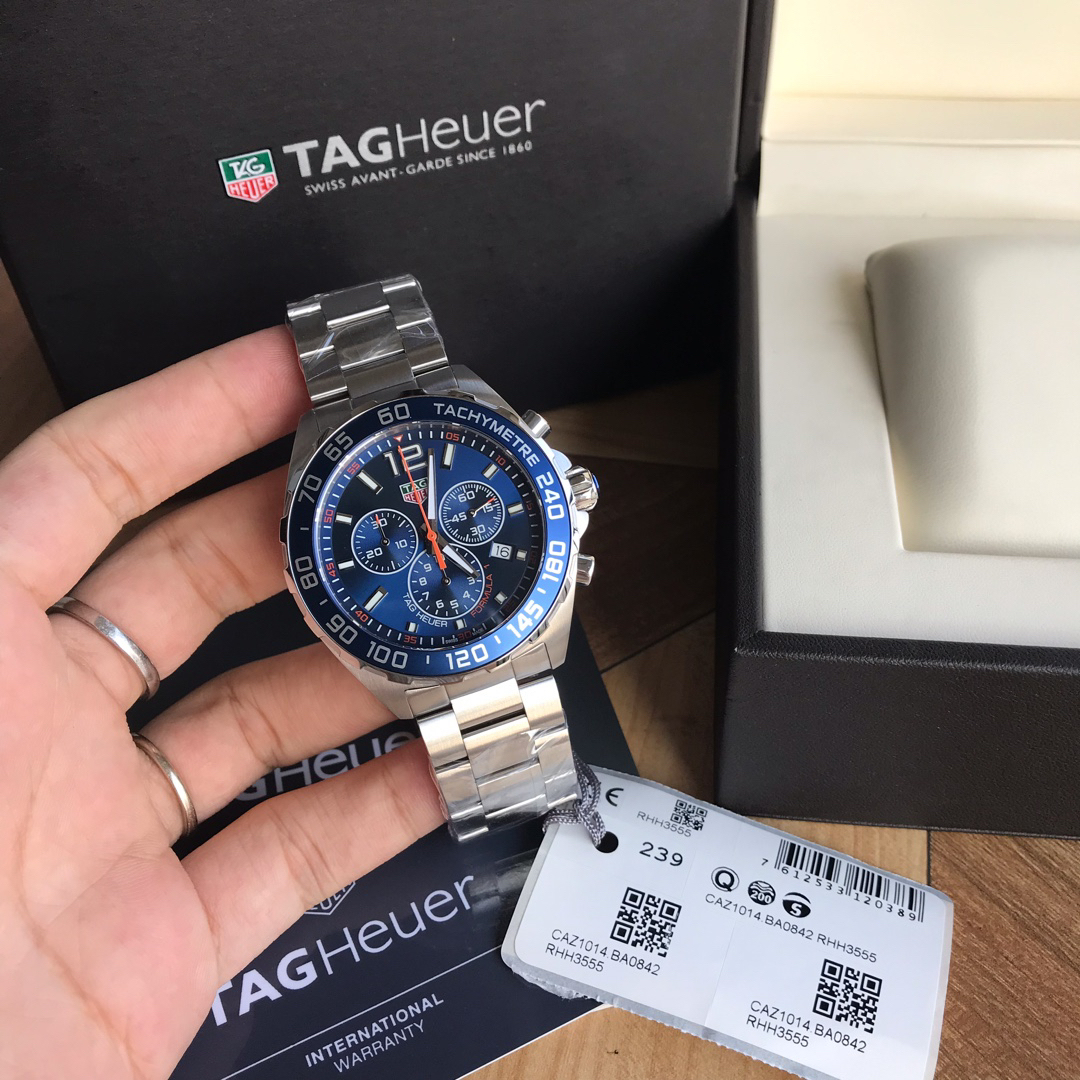 タグ・ホイヤー「TAG Heuer」F1シリーズ カレンダー クォーツ メンズウォッチ43mm