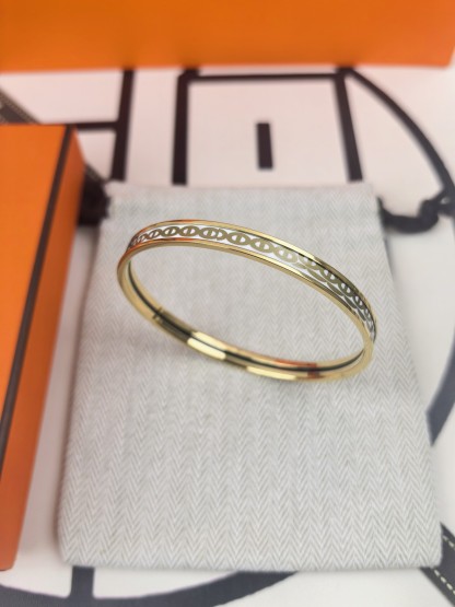 エルメス「Hermès」Clic H エナメル ゴールドプリント ブレスレット
