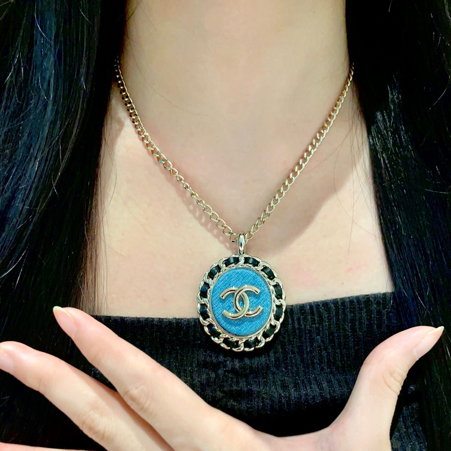 シャネル「Chanel」 デニムブルー ダブルCネックレス