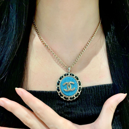 シャネル「Chanel」 デニムブルー ダブルCネックレス