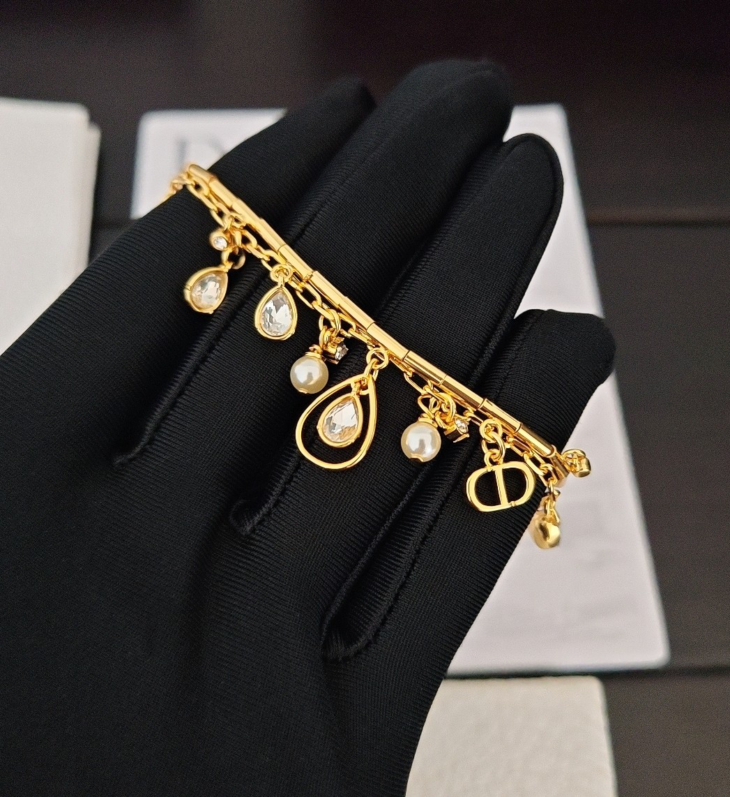 シャネル「Chanel」ドロップクリスタル ダブルチェーン ブレスレット ブレスレット