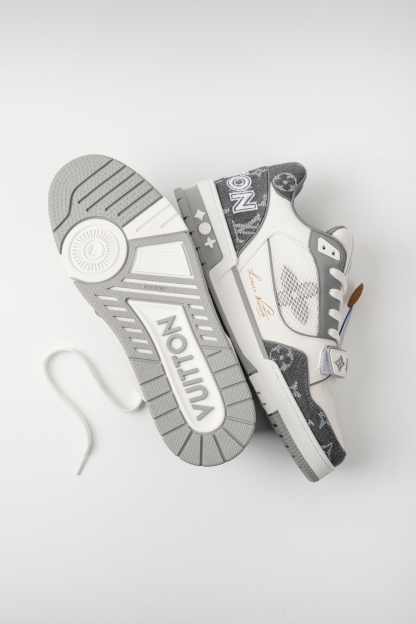 「コラボモデル」Louis Vuitton x Trainerマジックテープデビッドローカット スニーカー