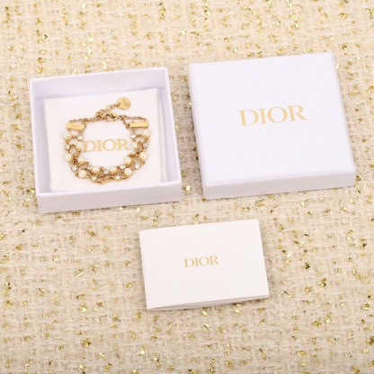 ディオール「Dior」ダブルレイヤービーズブレスレット