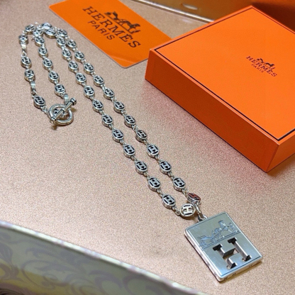 エルメス「Hermès」 Pop H ネックレス