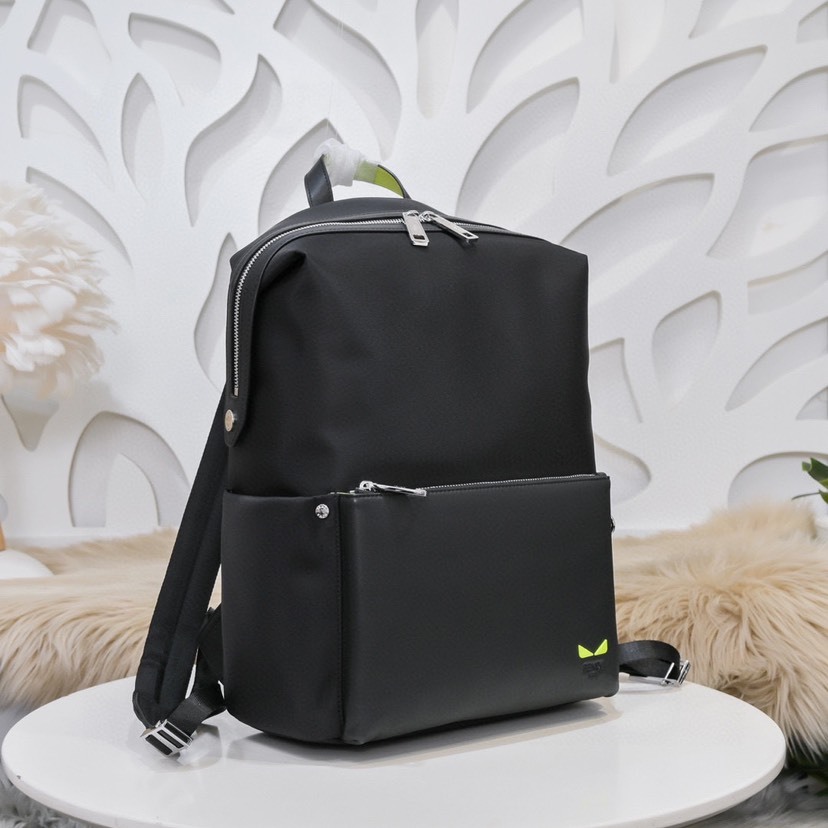 フェンディ「Fendi」 ストライク メンズ ラージ バックパック-ISETAN PRESTIGE CURATED