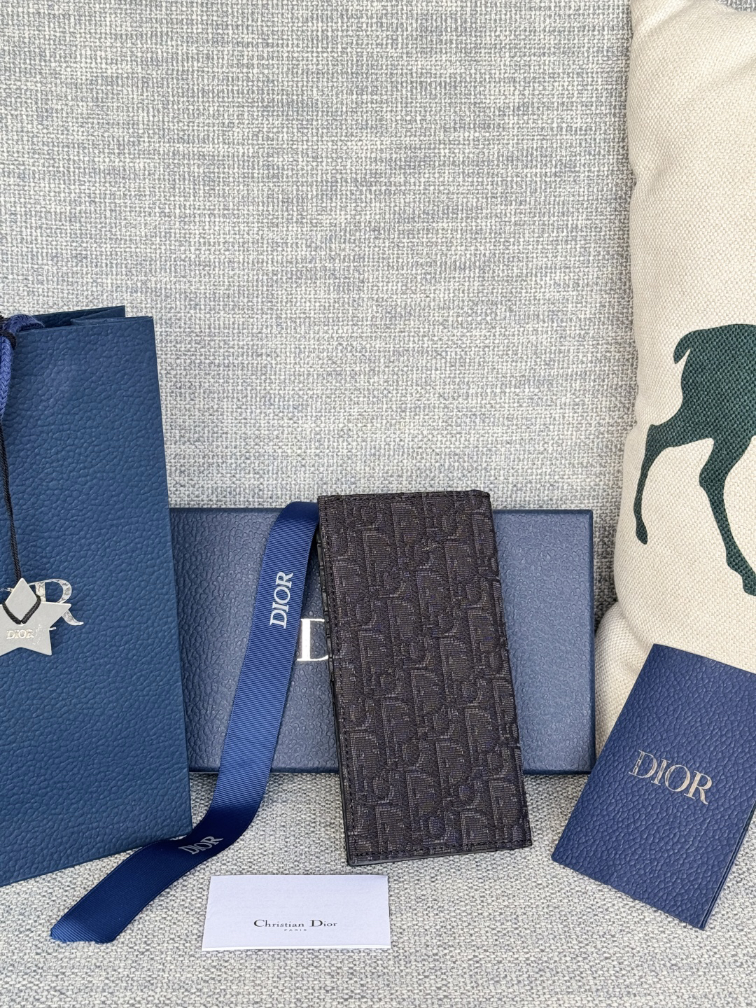 ディオール「Dior」Oblique モチーフ レザー コンパクト ロングウォレット