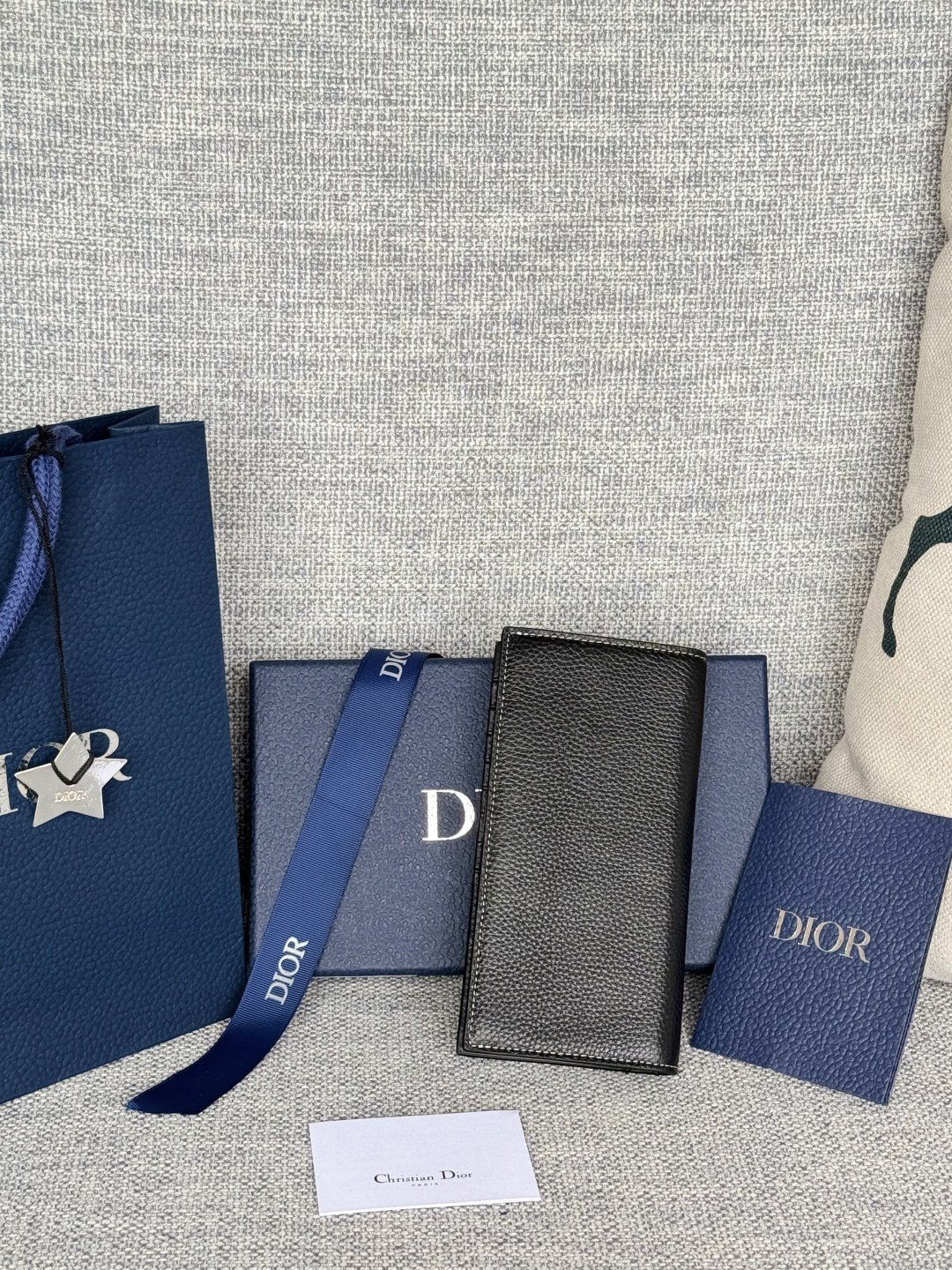 ディオール「Dior」レザー コンパクト ロングウォレット