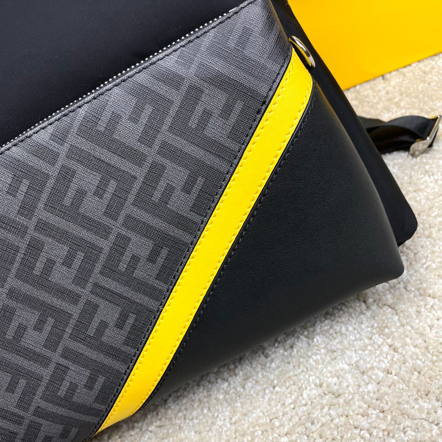 フェンディ「Fendi」バグズ メンズ バックパック