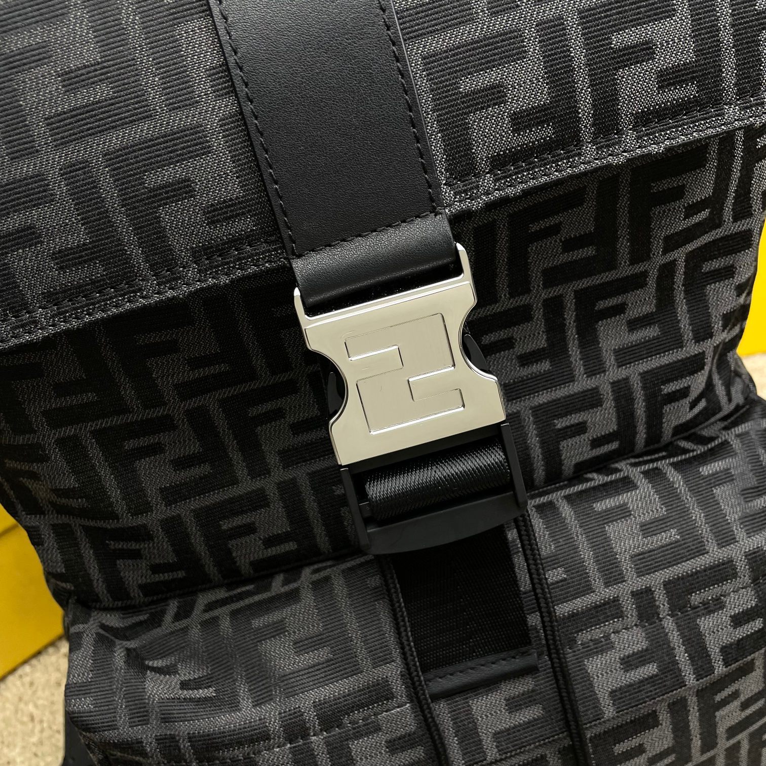 フェンディ「Fendi」クラシック FF モチーフ 7V2066 バックパック-ISETAN PRESTIGE CURATED
