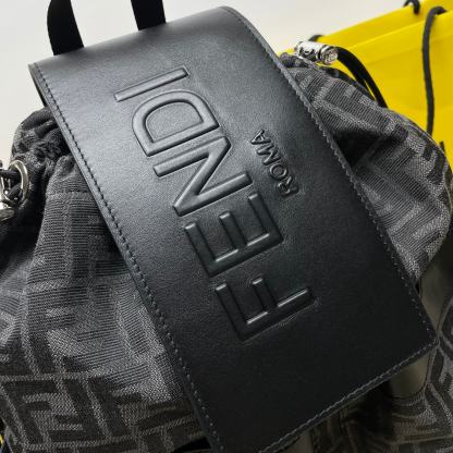 フェンディ「Fendi」 バグズ 7VZ070 バックパック