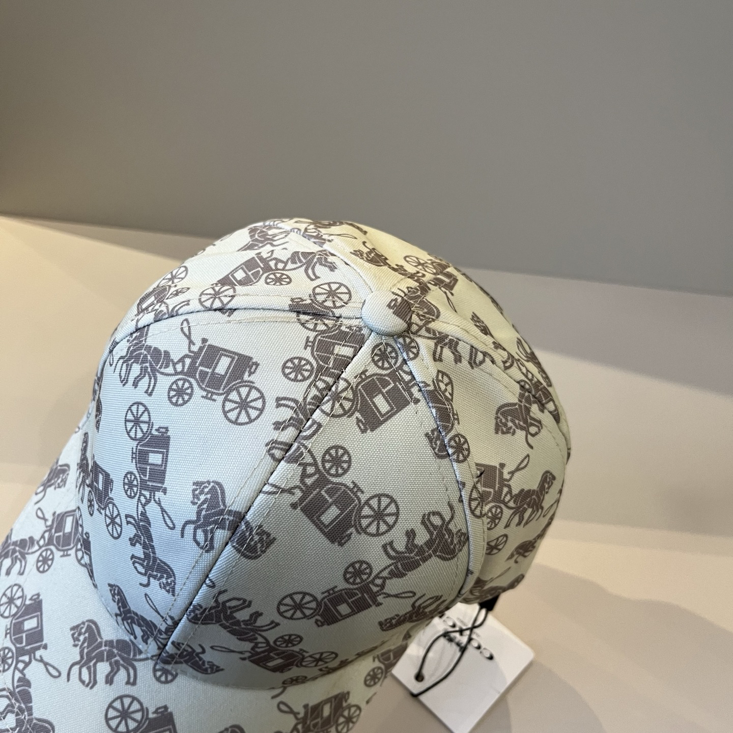 エルメス「Hermès」Classic ベースボールキャップ