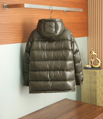 モンクレール「Moncler」秋冬 ダウンジャケット