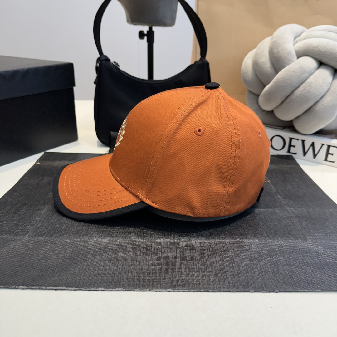 エルメス「Hermès」 Limited Edition エンブロイダリー ベースボールキャップ