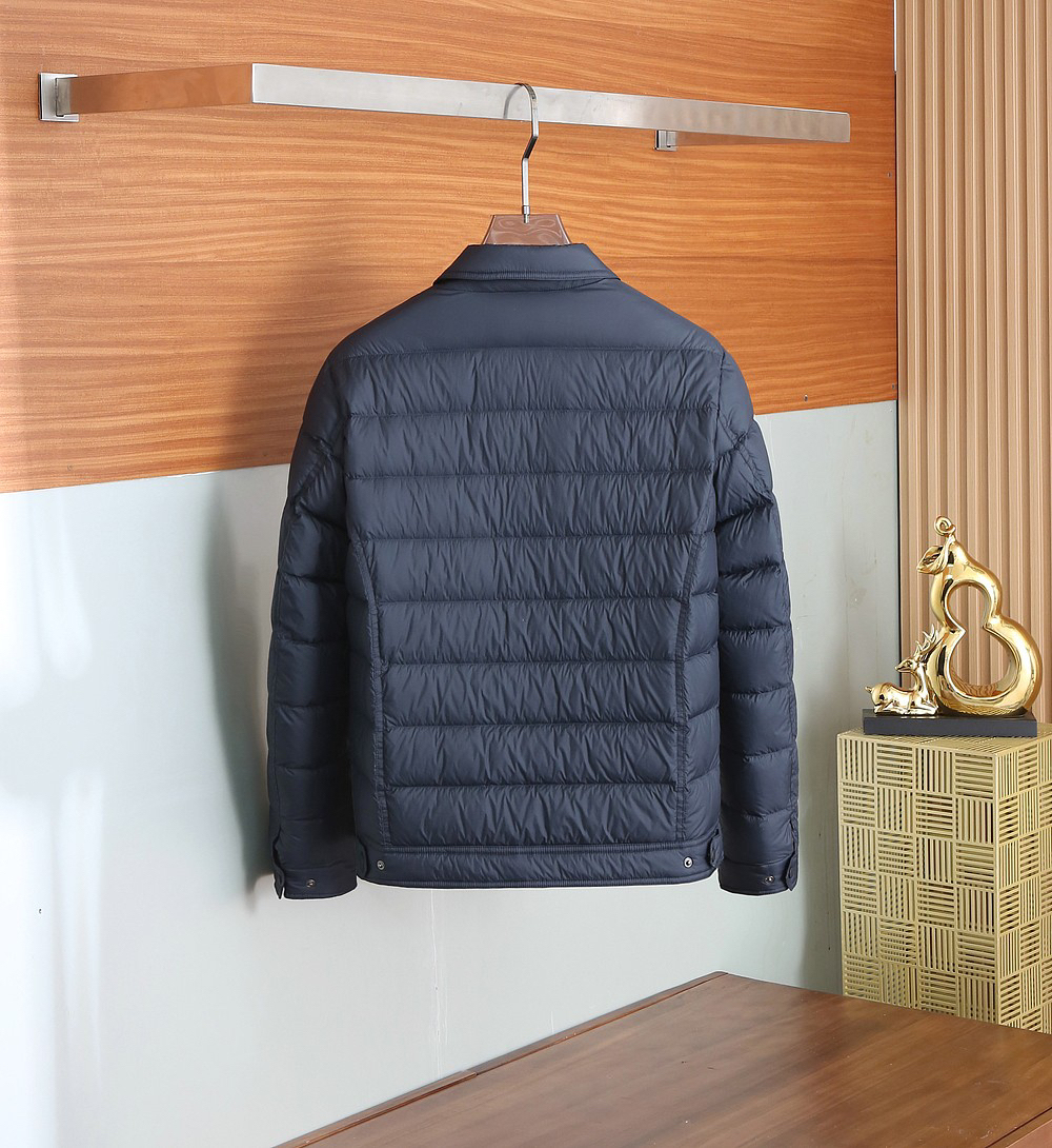 モンクレール「Moncler」秋冬 ダウンジャケット